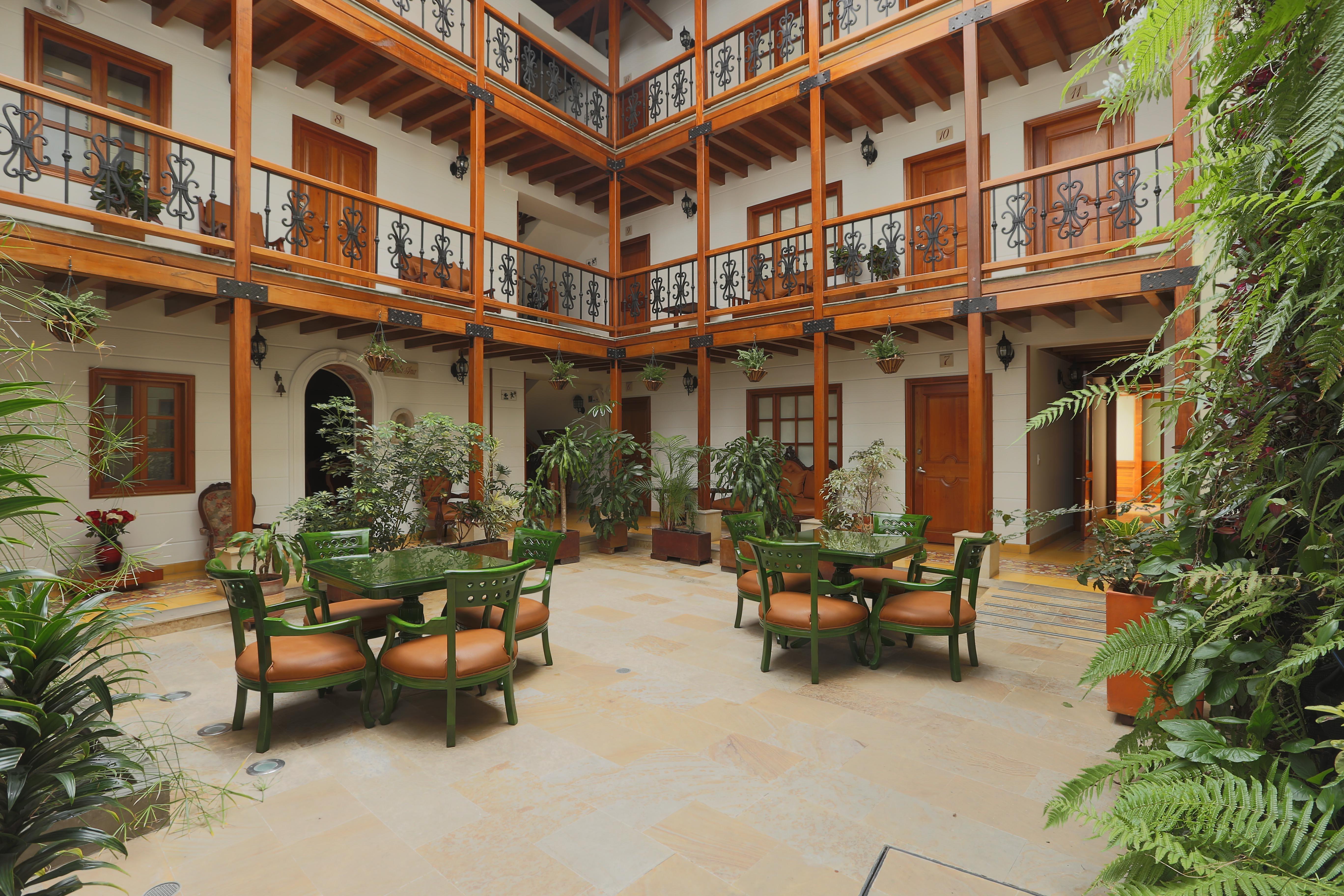 Hotel Santa Lucia Boutique Spa Bogotá Esterno foto Patio of the hotel