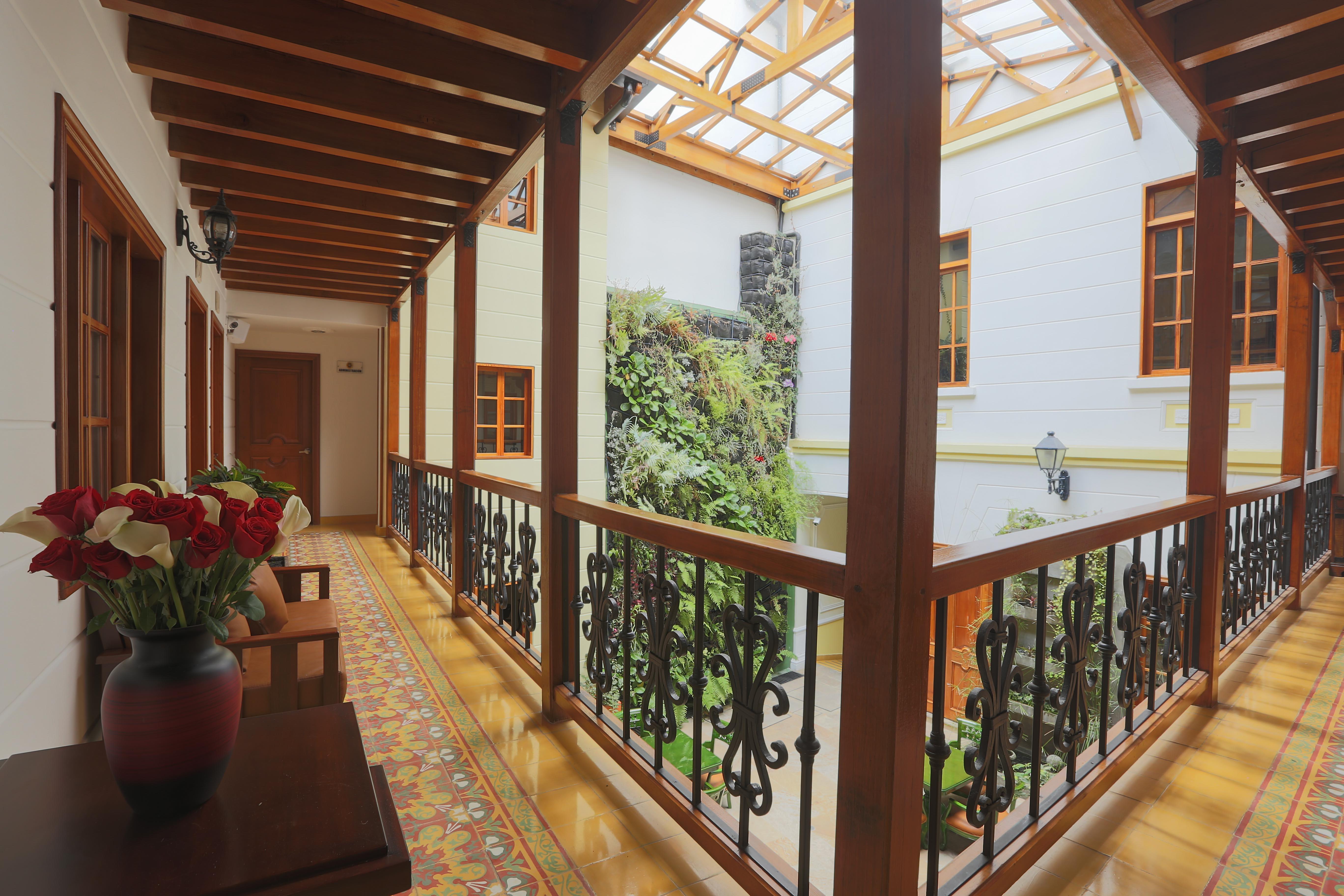 Hotel Santa Lucia Boutique Spa Bogotá Esterno foto Interior of the hotel