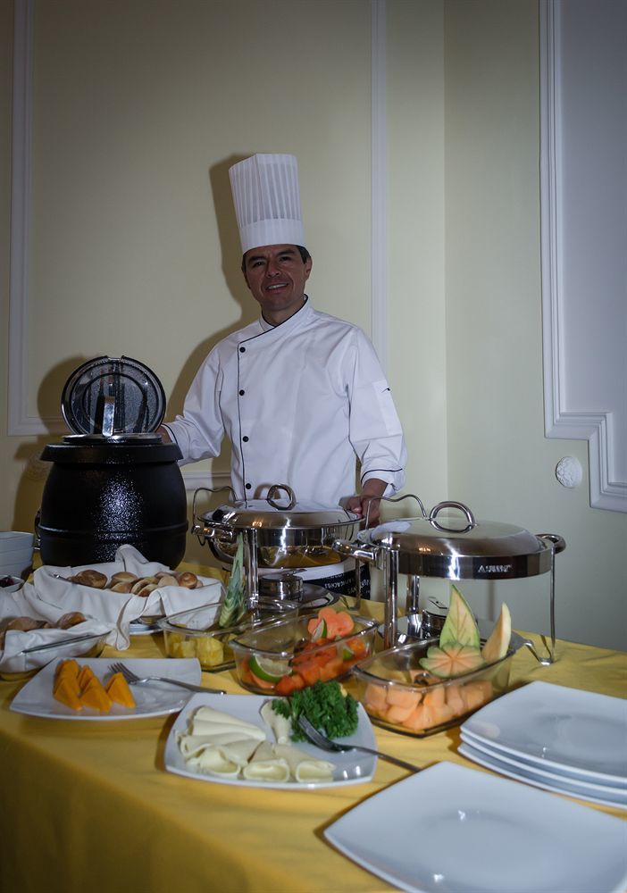 Hotel Santa Lucia Boutique Spa Bogotá Esterno foto A buffet at a hotel