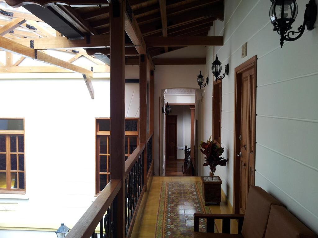 Hotel Santa Lucia Boutique Spa Bogotá Esterno foto Interior of the house
