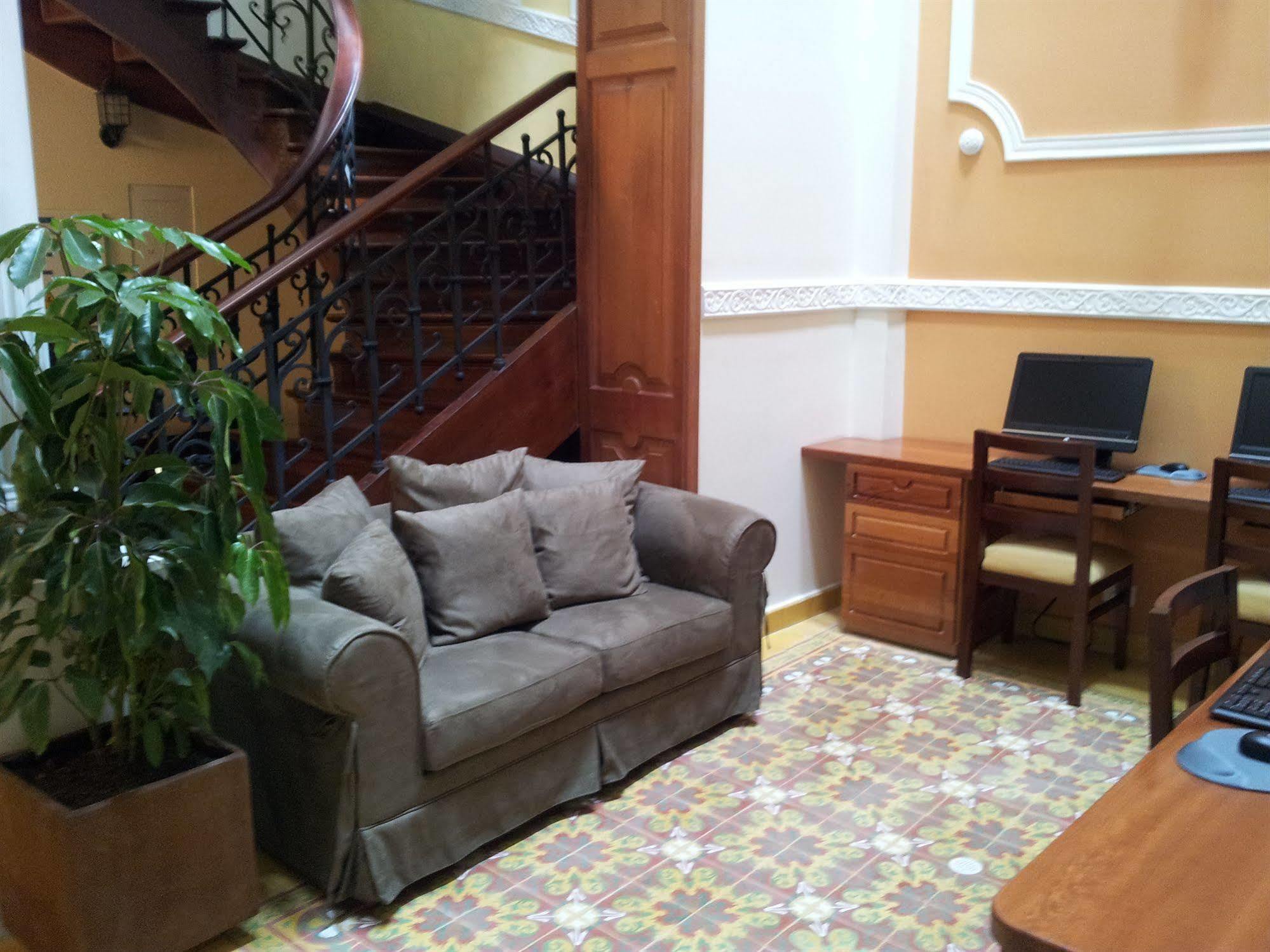 Hotel Santa Lucia Boutique Spa Bogotá Esterno foto Library
